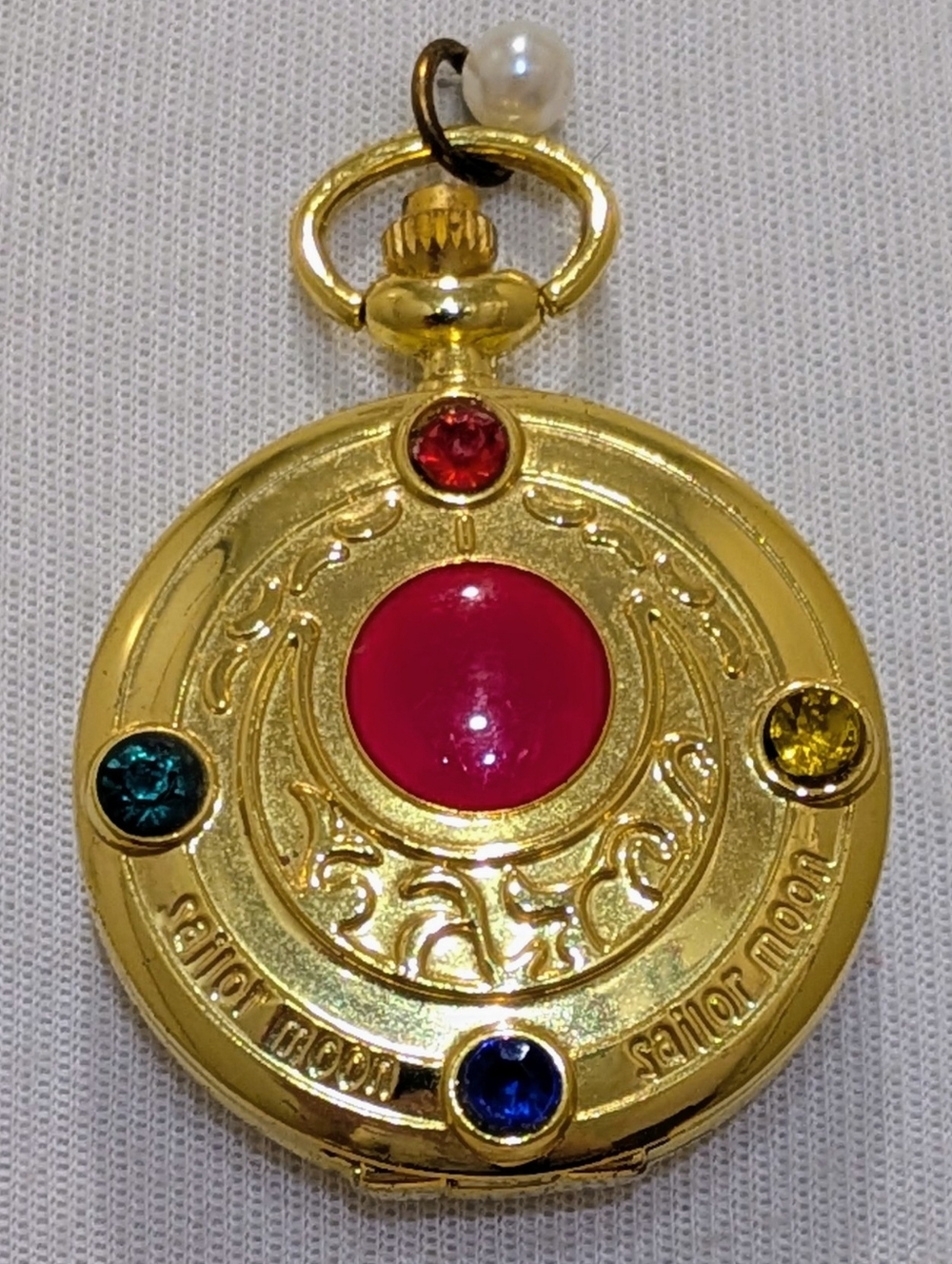 EUC Sailor Moon Transformation Brooch Quartz Movement Goldtone Pocket Watch
